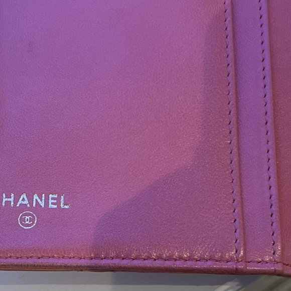 CHANEL *LIMITED EDITION* Quilted Calfskin/Lambskin Leather Cardholder, Wallet - Picture 11 of 16